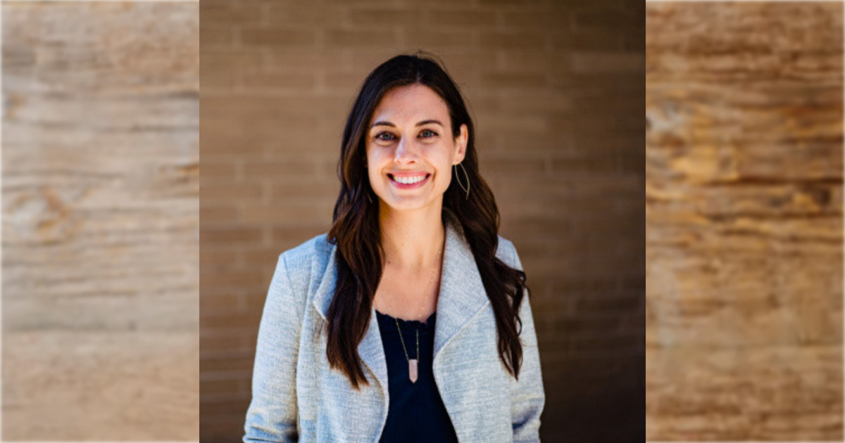 Podcast: The Power of Scaling a Side Hustle with Carrie Bohlig