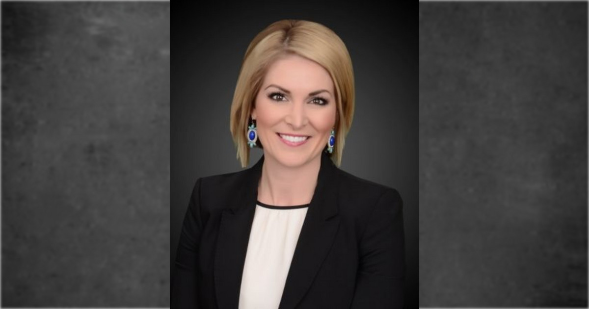 Podcast: How to Build a Powerful Personal Brand on #socialmedia​ with Chelsea Peitz