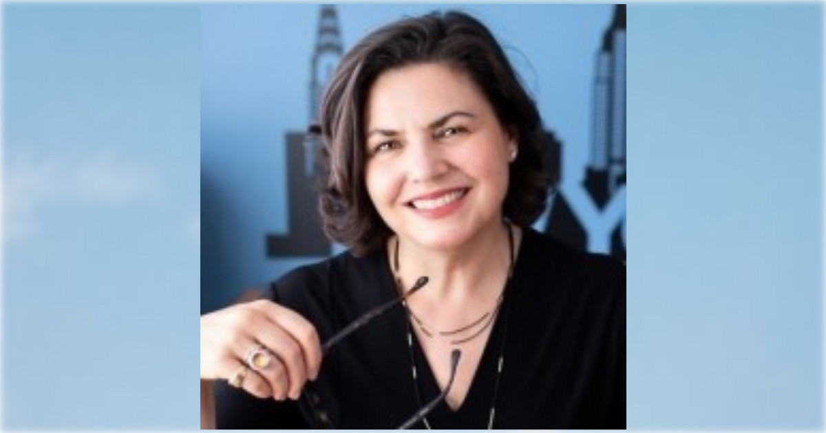 Podcast: Why Consistency and Being TRUE to Yourself Wins in VIDEO MARKETING with Nina Froriep