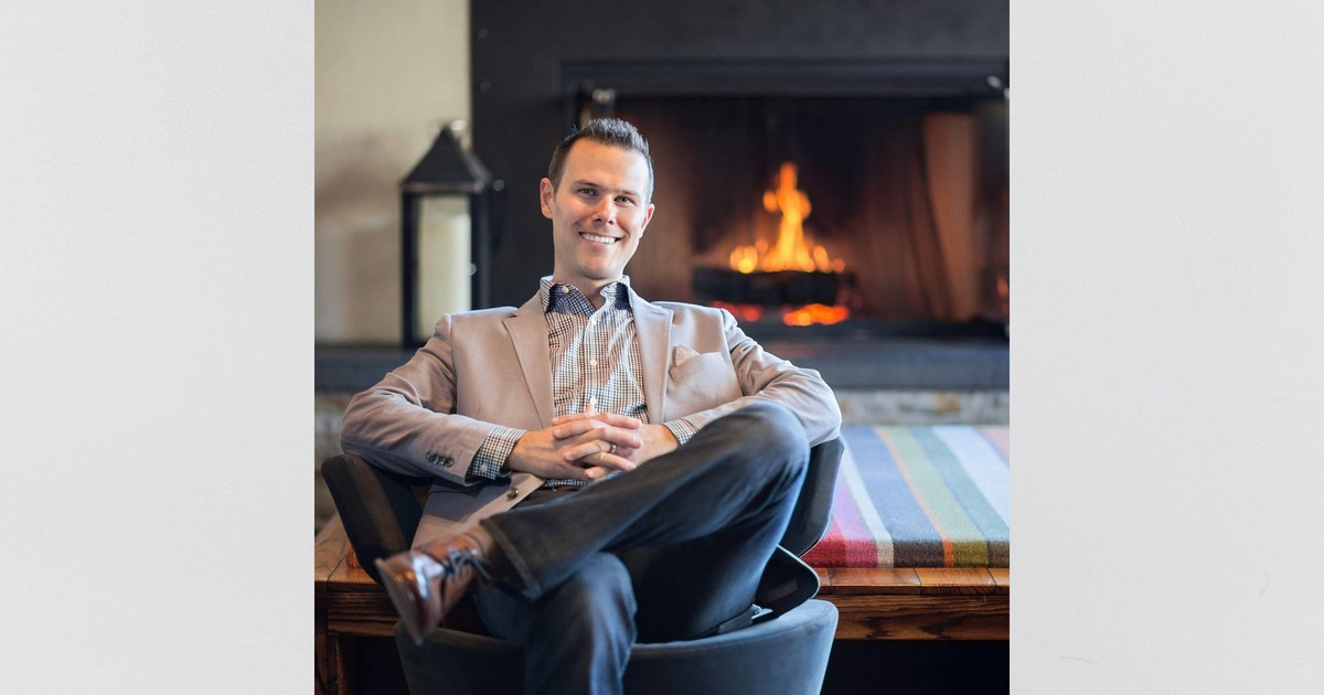 Podcast: How to Build Your Authority Platform Online with Chris Kirkpatrick