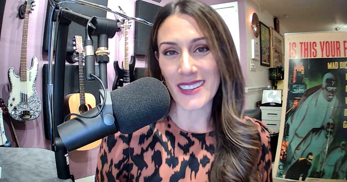 Podcast: Finding Your Voice and Being Authentic in Sales Videos with Rachael Tresch