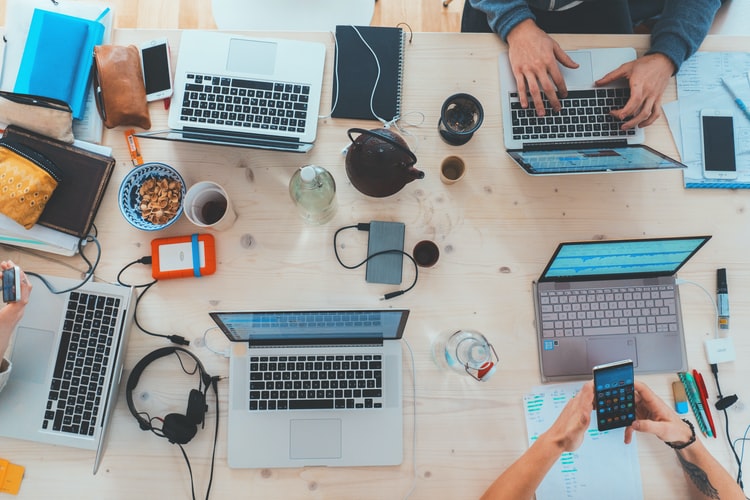 Want to Start Video Hosting for Business?  Here’s a Look at Dubb Vs Vidyard vs Wistia